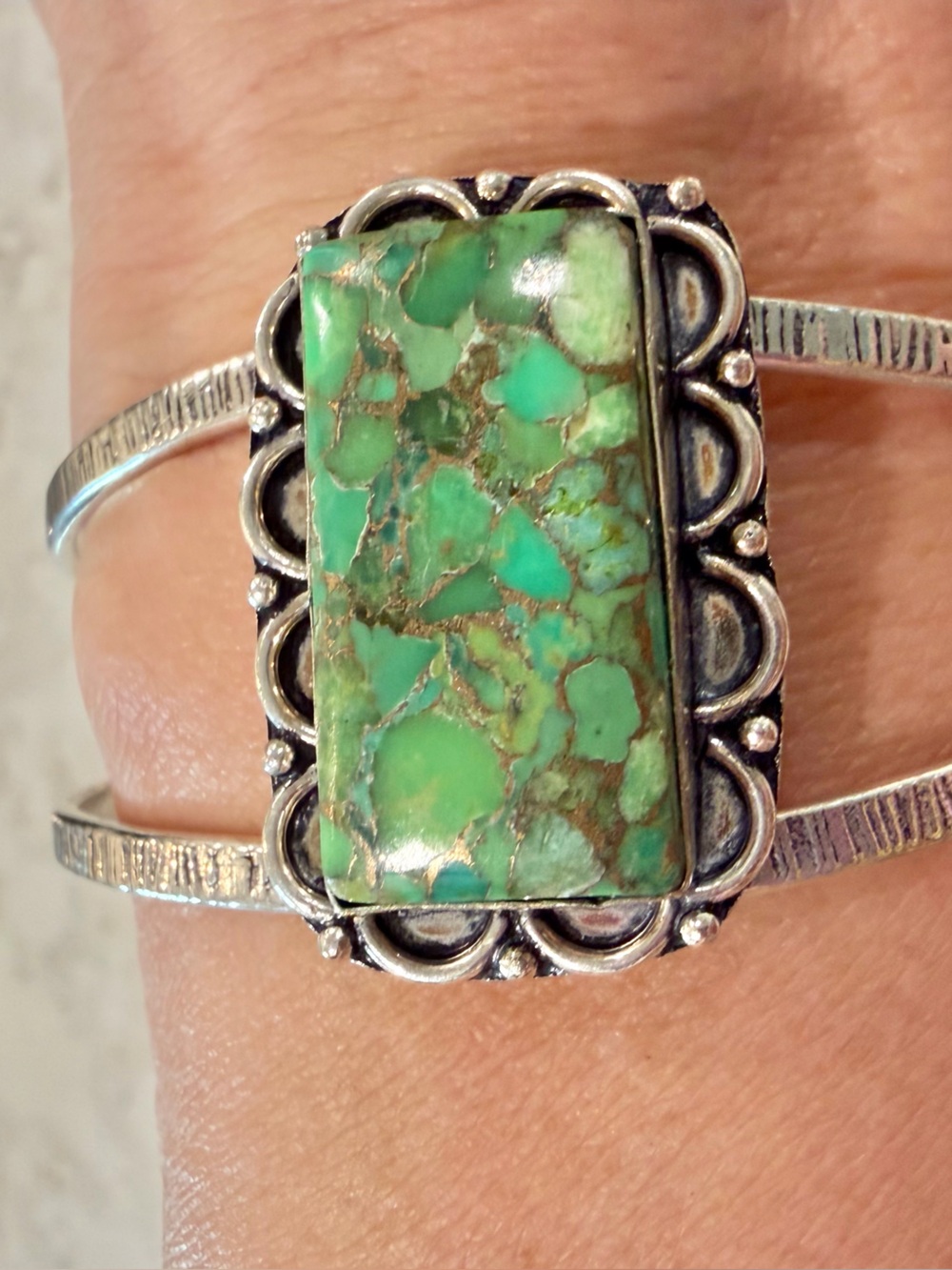 Vtg Southwestern Style Split Band Cuff Bracelet – Green Faux Turquoise